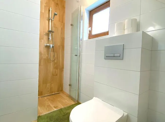 Wataha - Caloroczny Nad Jeziorem Mikolajki (Mragowo)